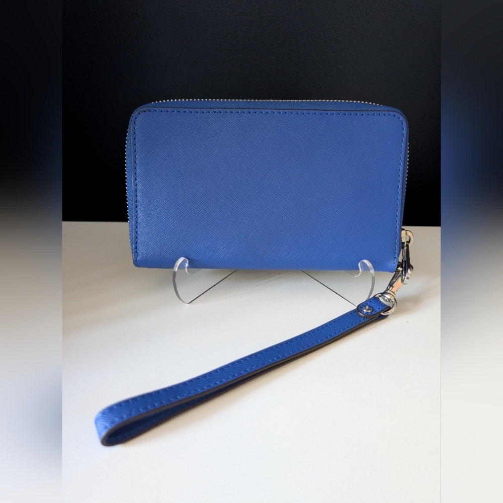 NWT Electric Blue Michael Kors Saffiano Wristlet - Picture 2 of 9